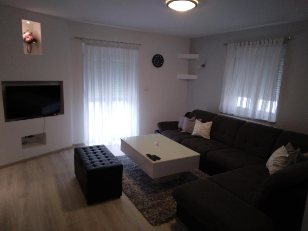 Apartmani Derek Posusje Exterior photo